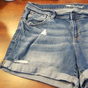 Distressed boyfriend shorts